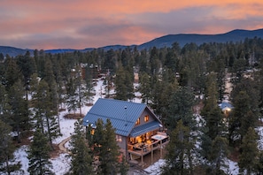 Exterior - Royal Elk Lodge (Bailey)