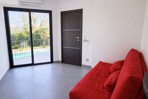 Interior - Large villa with pool for families (Castellare-di-Casinca)