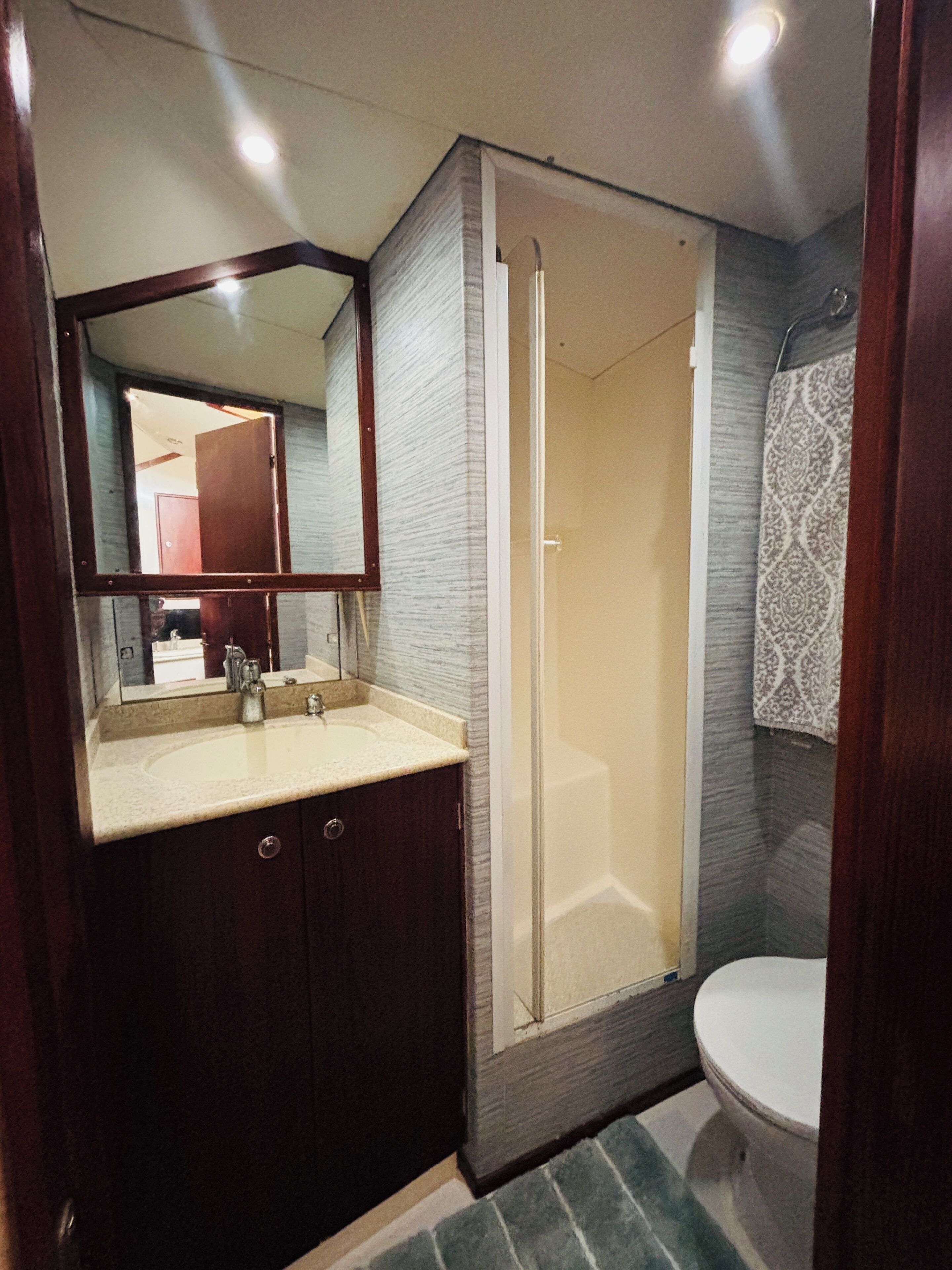 Shower, towels, soap