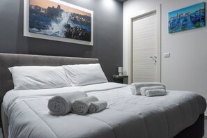 1 bedroom, iron/ironing board, Internet, bed sheets - Deluxe Double Room 101 (Catania)