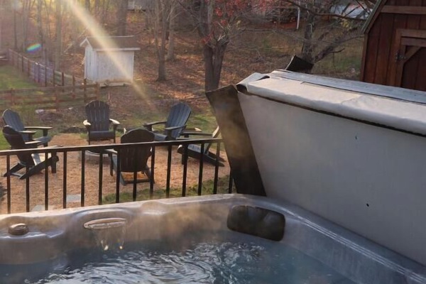 Outdoor spa tub