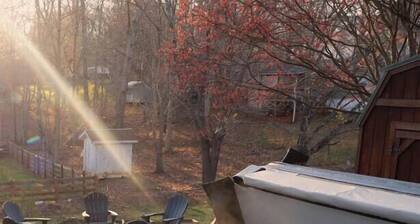 Lake Access Retreat on Chatuge: Hot Tub & Mountain Views