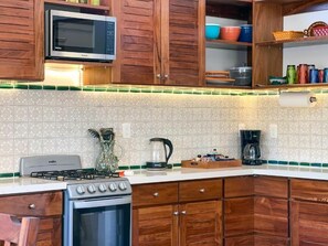 Departamento estándar, balcón | Cocina privada