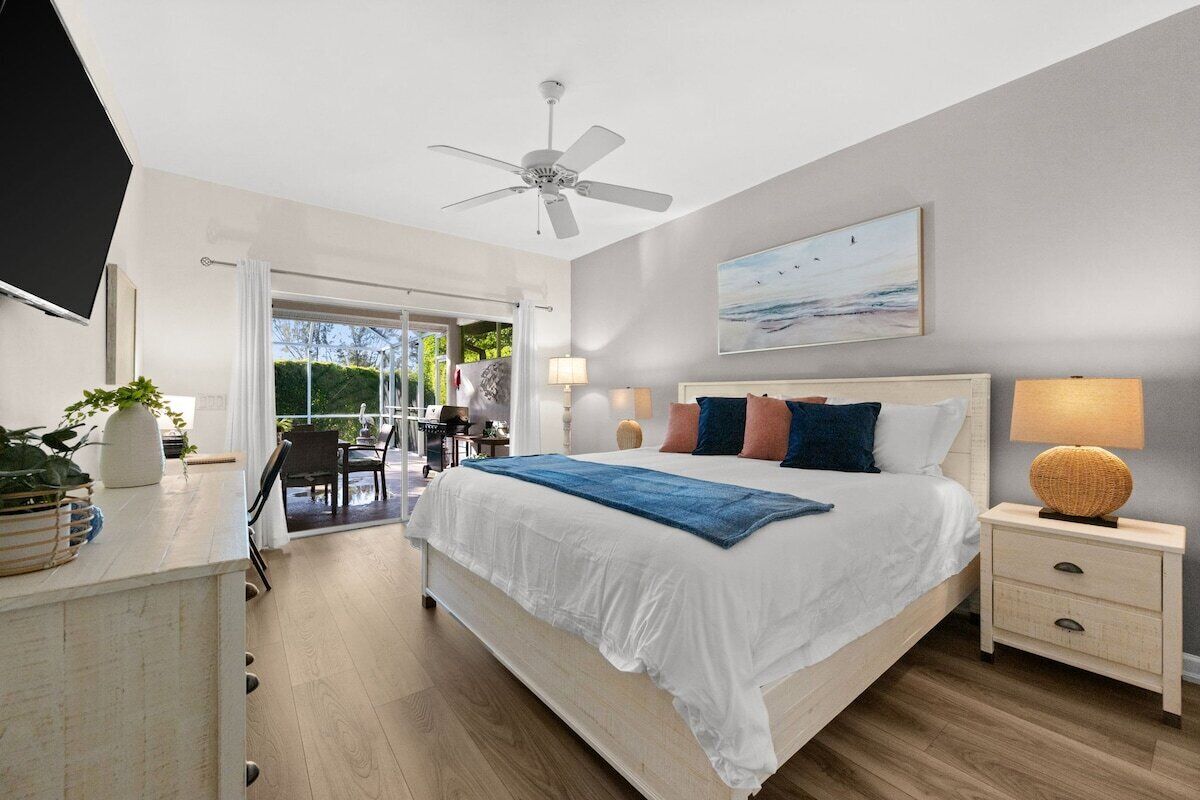 3 bedrooms, iron/ironing board, travel crib, WiFi (free)