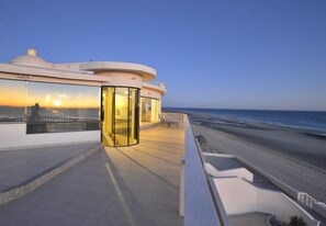 Terrace/patio - Spacious Family Beachfront Home Villa Dei Sogni (Puerto Peñasco)