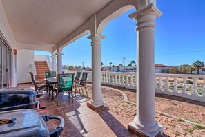 Outdoor dining - Spacious and Traditional Home Villa Hermosa I (Puerto Peñasco)