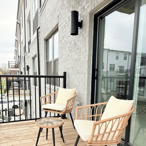 The Chic Boutique @ Magnolia Trace - new 2 bedroom condo in downtown Wake Forest