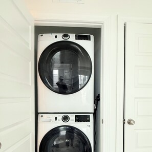 Interior - The Chic Boutique @ Magnolia Trace - new 2 bedroom condo in downtown Wake Forest (Wake Forest)