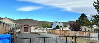 RV parking in Sunland, close to the park and the store. SHARED SITE