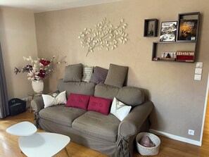 Living area - Spacious and cosy, elevator, historic center (Sarlat-la-Canéda)