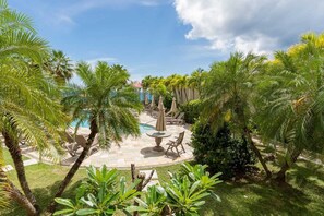Pool - Cozy 1-bedroom condo in delightful Cupecoy with Sea View (Lowlands)