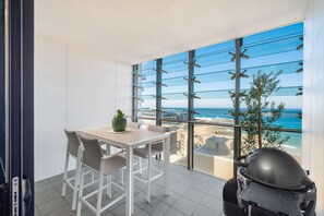 Dining - First Light 2BR with Ocean Views - Prime Location (Newcastle)