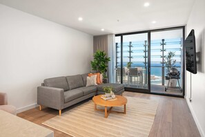 TV - First Light 2BR with Ocean Views - Prime Location (Newcastle)