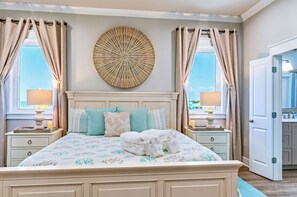 5 bedrooms, iron/ironing board, travel cot, free WiFi - North Cape San Blas Gulf Front Home w/Elevator and Private Beach Boardwalk (Port St. Joe)