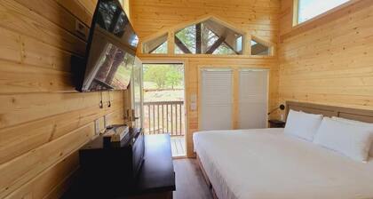 Luxury Cabin with Forest View 7B