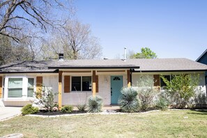 Exterior - Awake to Adventure, then Recharge and Relax in Historic Georgetown, Texas! (Georgetown)