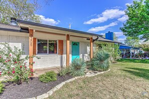 Exterior - Awake to Adventure, then Recharge and Relax in Historic Georgetown, Texas! (Georgetown)