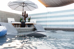 Pool - 3-bedroom house with sparking pool, outdoor kitchen, gym and dedicated office! (Yuma)