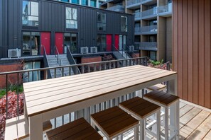 Outdoor dining - Event Base Perfection + Balcony & Parking (Christchurch)