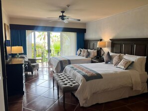 1 bedroom, free WiFi, wheelchair access - Hacienda del Mar Club. Resort Escape with Large Living Area & Luxury Bath (Cabo San Lucas)
