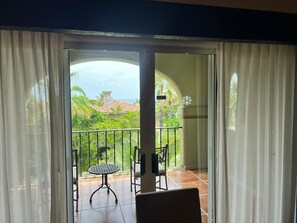 Interior - Hacienda del Mar Club. Resort Escape with Large Living Area & Luxury Bath (Cabo San Lucas)
