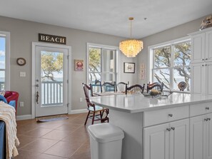 Interior - Crabby Paddy – Ocean Club M104 (Indian Beach)