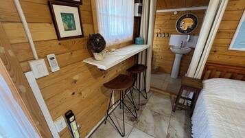 1 bedroom, desk, free WiFi