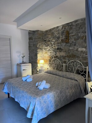 Room - The Count's Rooms (Case del Conte)