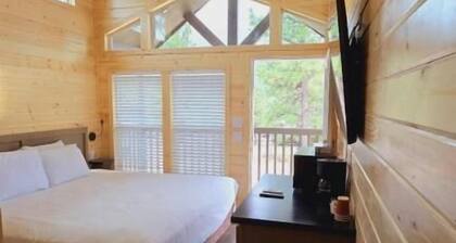 Luxury Cabin with Mountain View 4A