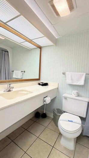 Shower, hair dryer - Ocean Front Studio + Pool (Myrtle Beach)