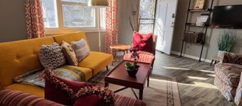 Entire 2BR Home - 15 Min to Downtown & Parks