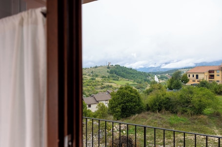 Interior. Tana dell'orso 10 - Two Bedroom House, Sleeps 4