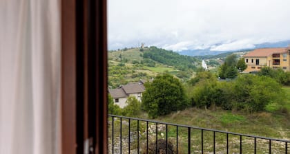 Tana dell'orso 10 - Two Bedroom House, Sleeps 4