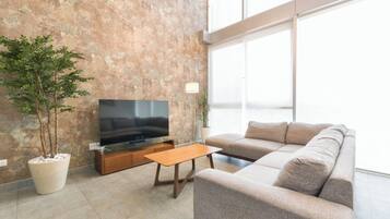 Luxury Suite | Living area