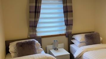 2 bedrooms, iron/ironing board, WiFi, bed sheets