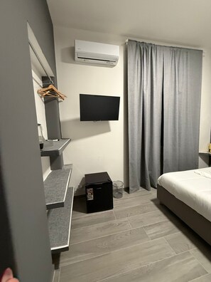 Bügeleisen/Bügelbrett, WLAN, Bettwäsche