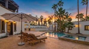 Pool - Palm Oasis · Pickleball · Pool · Beach · 24/7 Private Concierge (El Pescadero)