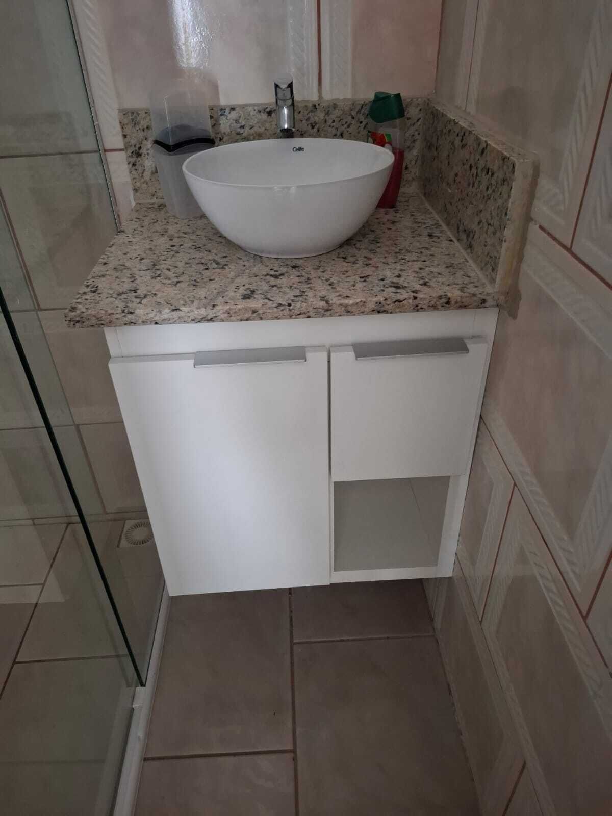 Shower, towels, soap, toilet paper