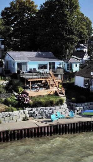 Exterior - Beach Bunkie Glamping in Port Dover (Port Dover)