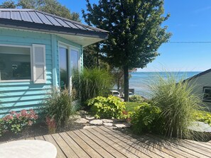 Exterior detail - Beach Bunkie Glamping in Port Dover (Port Dover)