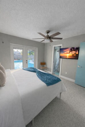 3 habitaciones, tabla de planchar con plancha, wifi y ropa de cama 