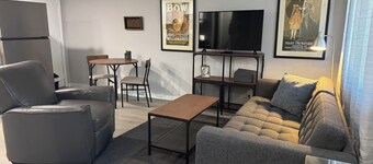 EC Taylor Coach House. Cozy 1-bedroom coach house in lovely New Carlisle,Indiana