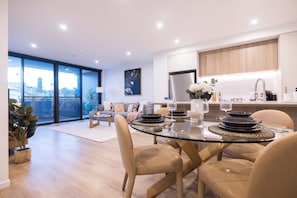 Interior - Stylish Retreat-style Apt, Sunset Rooftop Pool, Gym, Free carpark, Walk to Gabba (East Brisbane)