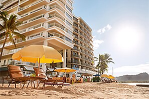 Beach - Waikiki Shore 1402 Ocean View 2 Bedroom (Honolulu)