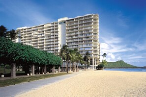 Exterior - Waikiki Shore 1402 Ocean View 2 Bedroom (Honolulu)