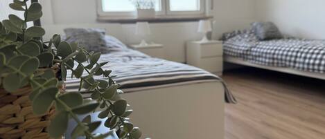 3 bedrooms, free WiFi, bed sheets