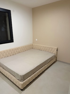 Iron/ironing board, bed sheets - Magnificent new villa for your vacations 10 minutes from the beaches (Bompas)