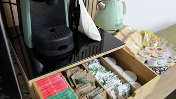 Kaffee und/oder Kaffeemaschine