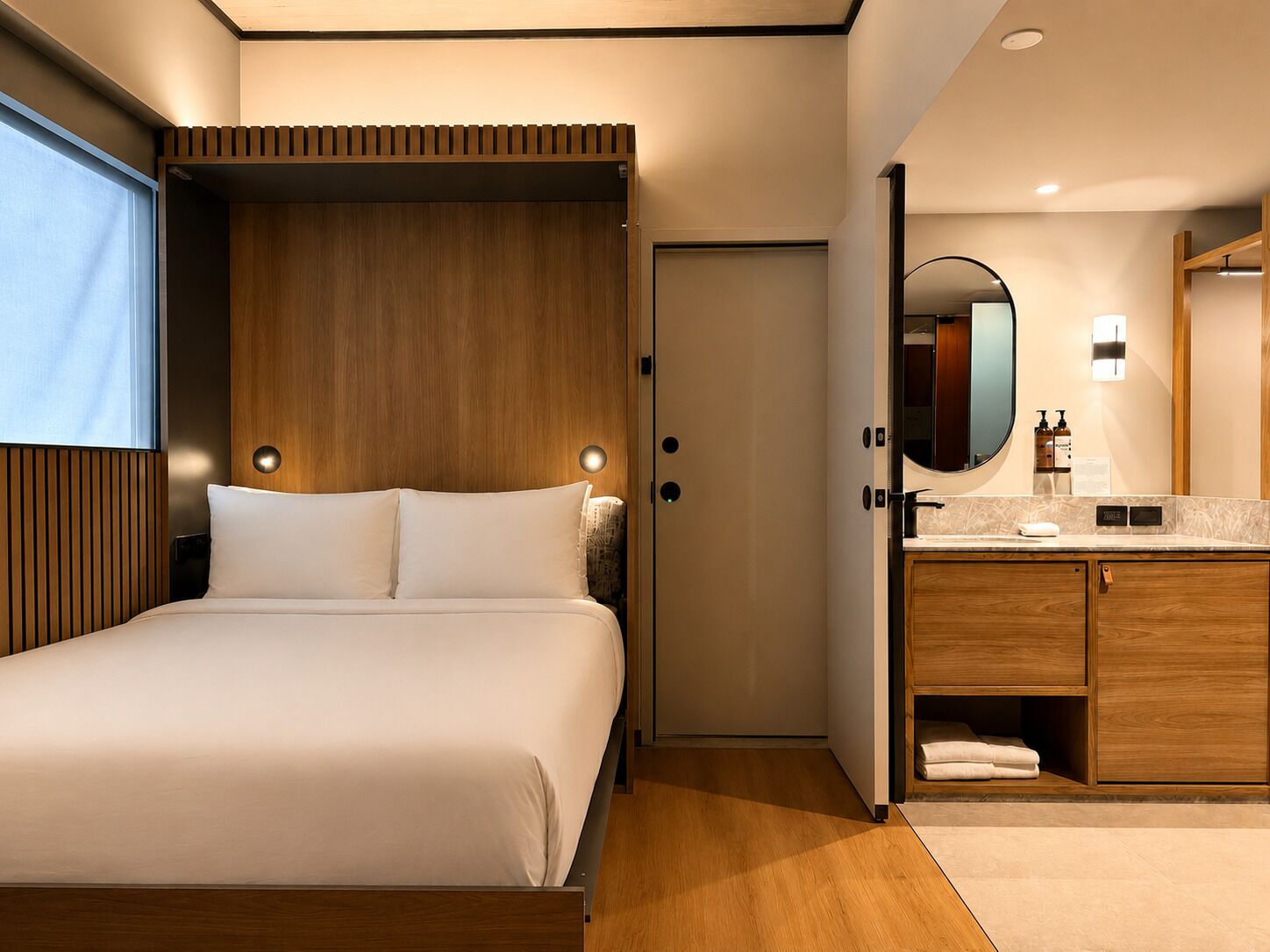 Flex Room - Queen Wall Bed | Free WiFi
