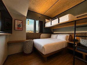 Bunk Room - Twin Over Queen | In-room safe, blackout drapes, WiFi (free), bed sheets